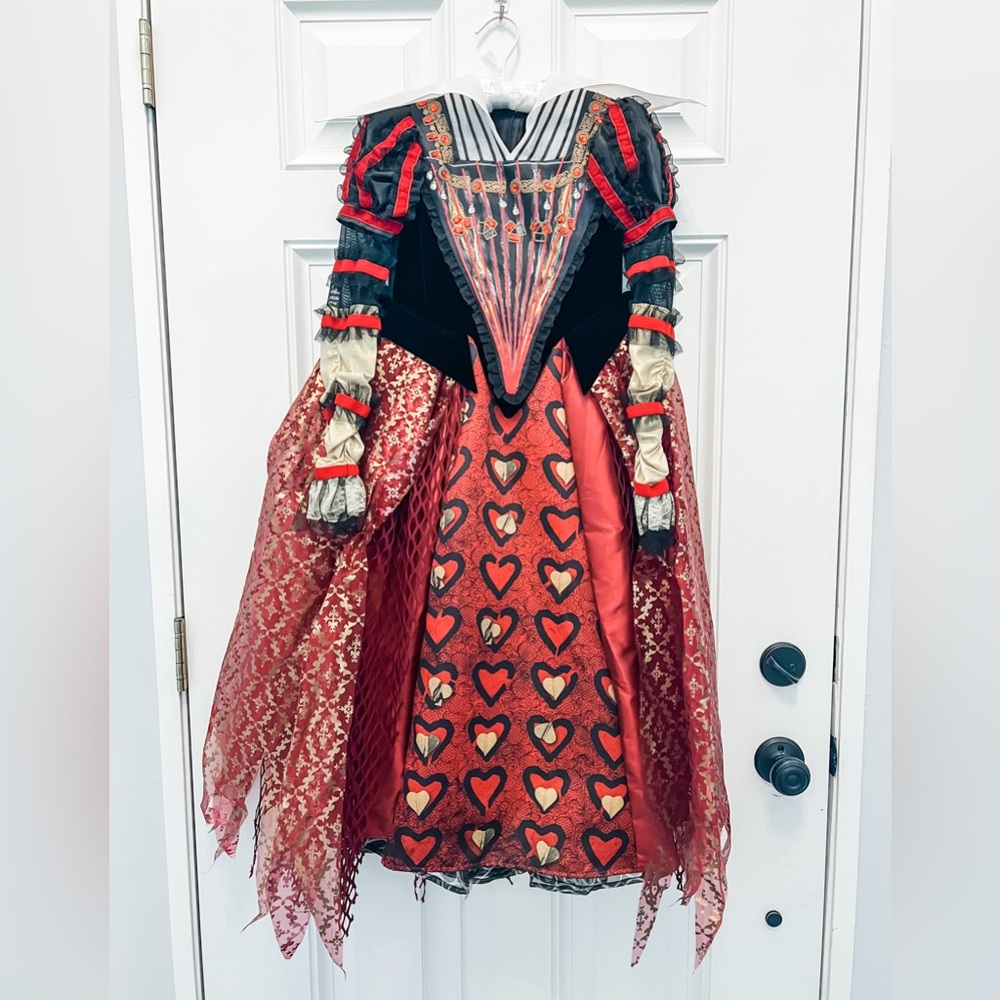 NWOT Chasing Fireflies Queen of Hearts Costume - Kids Size 6